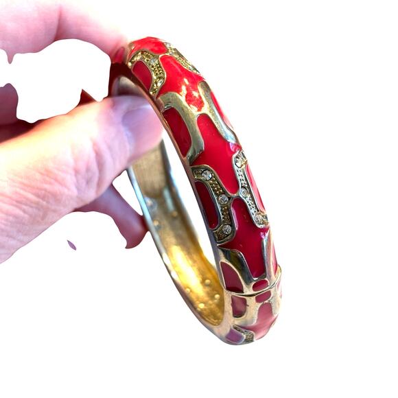 Clamper bracelet goldtone & pink with white rhinestone details hinged bangle - Picture 4 of 7